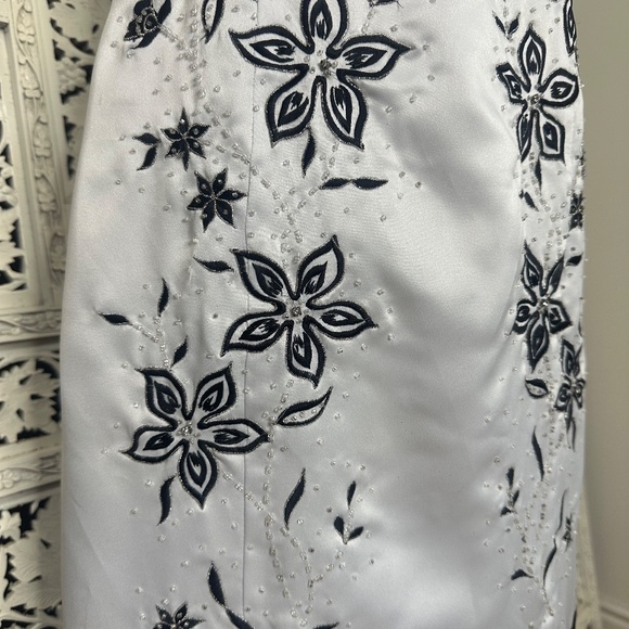 Vtg Morgan & Co Black & White Y2K Beaded Floral Embroidered Formal Prom Dress - Picture 3 of 11